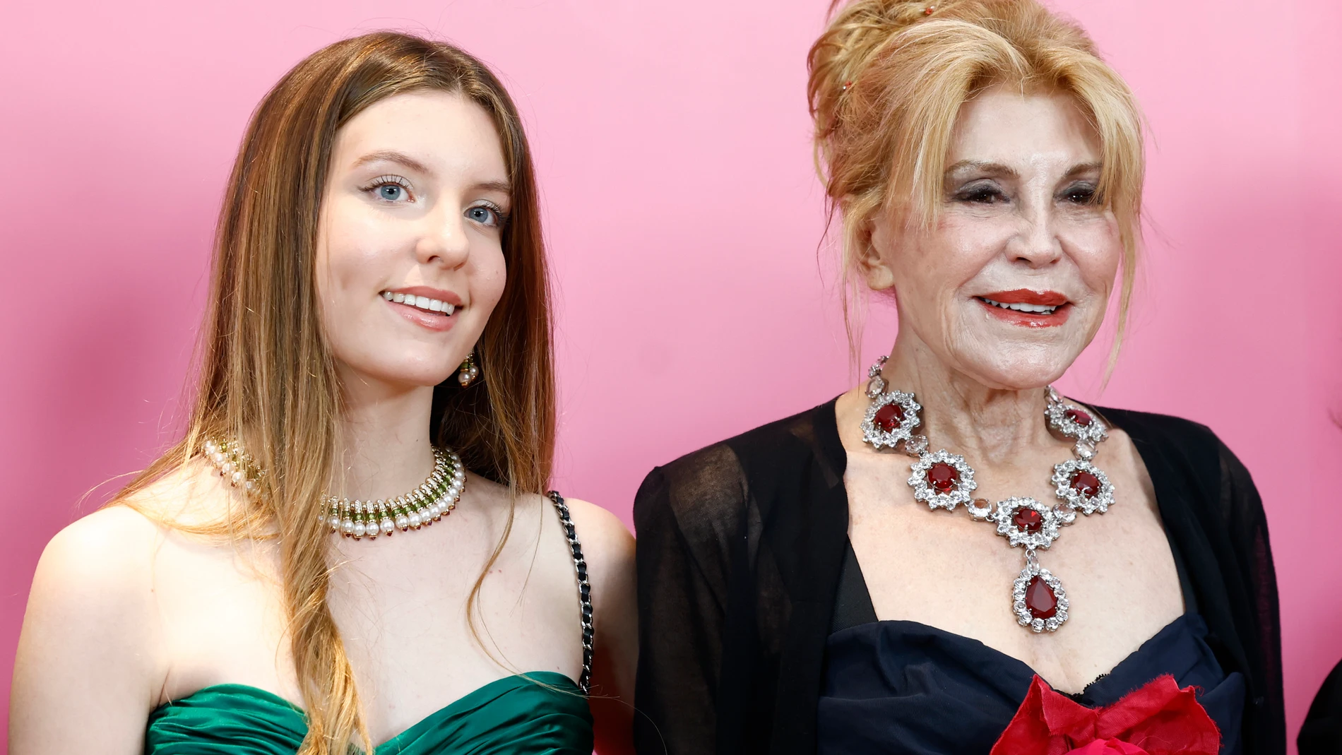 Carmen Thyssen Jr., junto a su madre, Carmen Cervera
