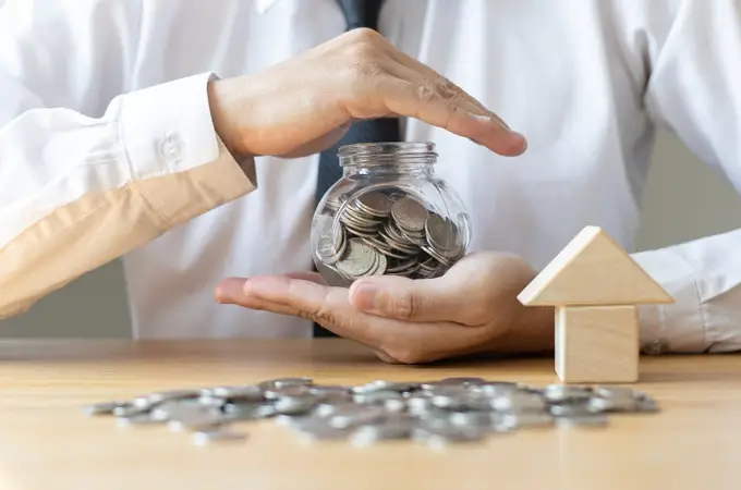 Daniel Lacalle, economista, cuestiona la falta de ahorro: Daniel Lacalle, economista, cuestiona la falta de ahorro: