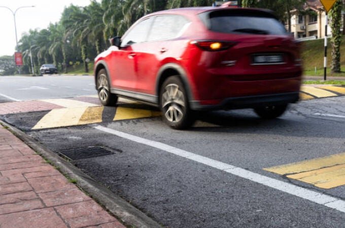 ¿Tienes un coche diesel de más de 10 años? Llegan las primeras restricciones