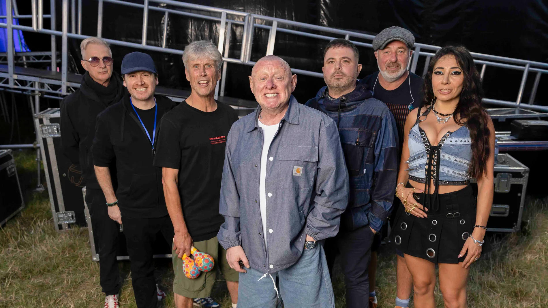 HAPPY MONDAYS