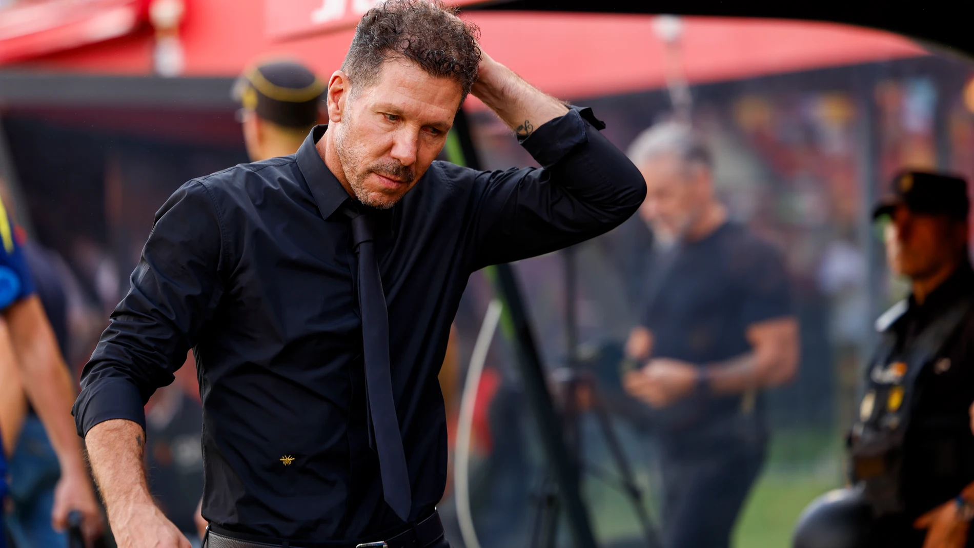 PALMA DE MALLORCA, 21/09/2025.- El entrenador del Atlético de Madrid, Diego Pablo Simeone, este domingo, durante el partido de la jornada 5 de LaLiga EA SPorts, entre el Real Mallorca y el Atlético de Madrid, que se disputa en el estadio de Son Moix de Palma de Mallorca. EFE/ CATI CLADERA