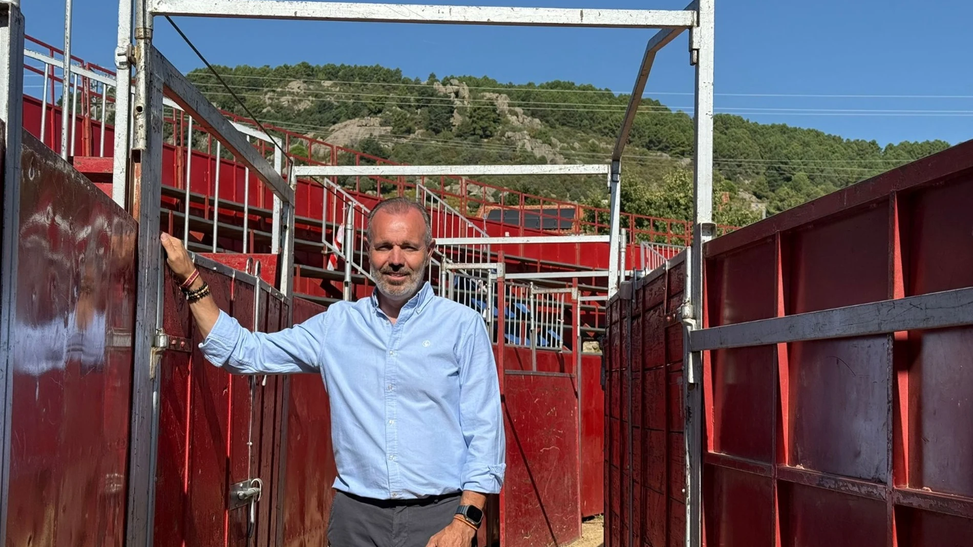José Luis Martín, alcalde de Becerril, el 18 de septiembre en la plaza de toros del municipio.
