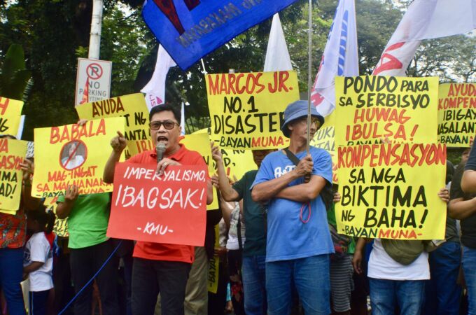 Filipinas.- Miles de filipinos se manifiestan para protestar contra la corrupción