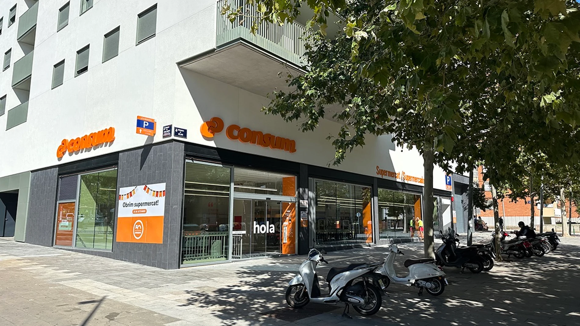 Consum abre una nueva tienda en Terrassa (Barcelona) REMITIDA / HANDOUT por CONSUM Fotografía remitida a medios de comunicación exclusivamente para ilustrar la noticia a la que hace referencia la imagen, y citando la procedencia de la imagen en la firma 22/09/2025