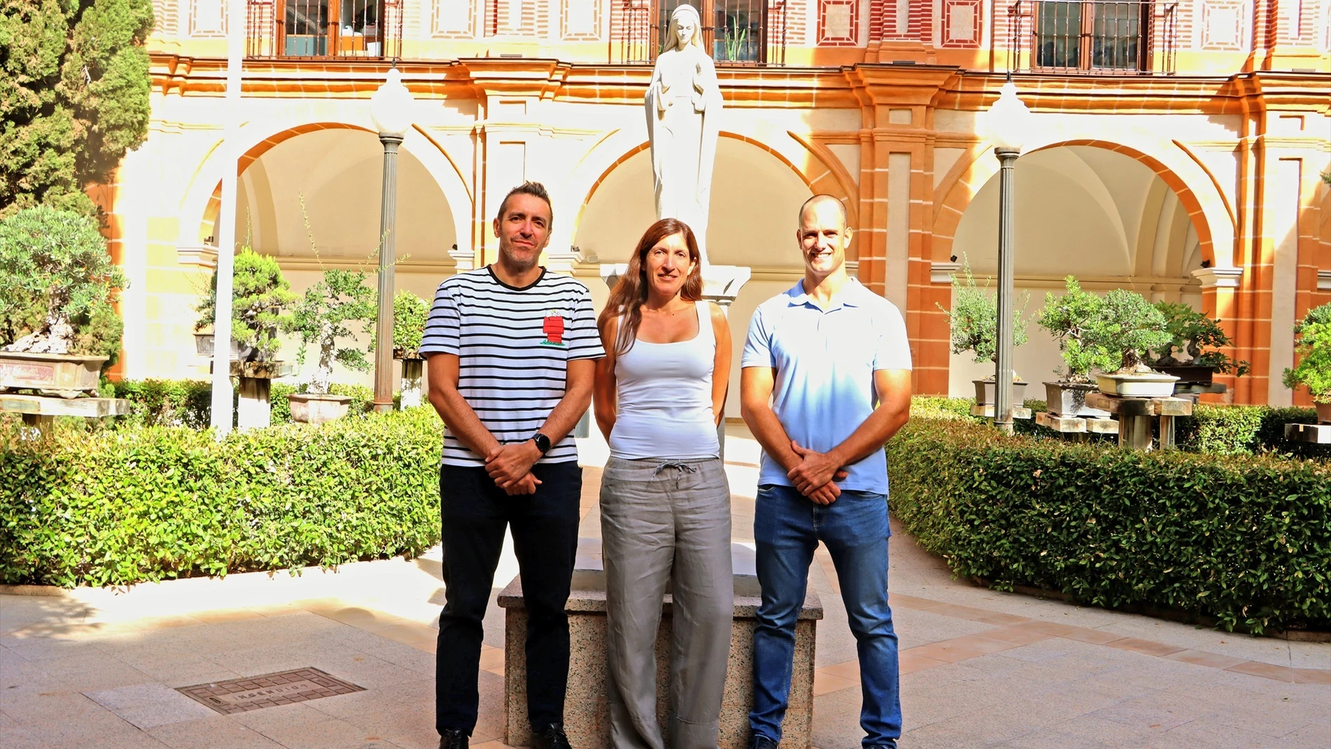 Las bebidas estimulantes y la falta de vitamina D facilitan la adicción a la comida, según un estudio de la UCAM