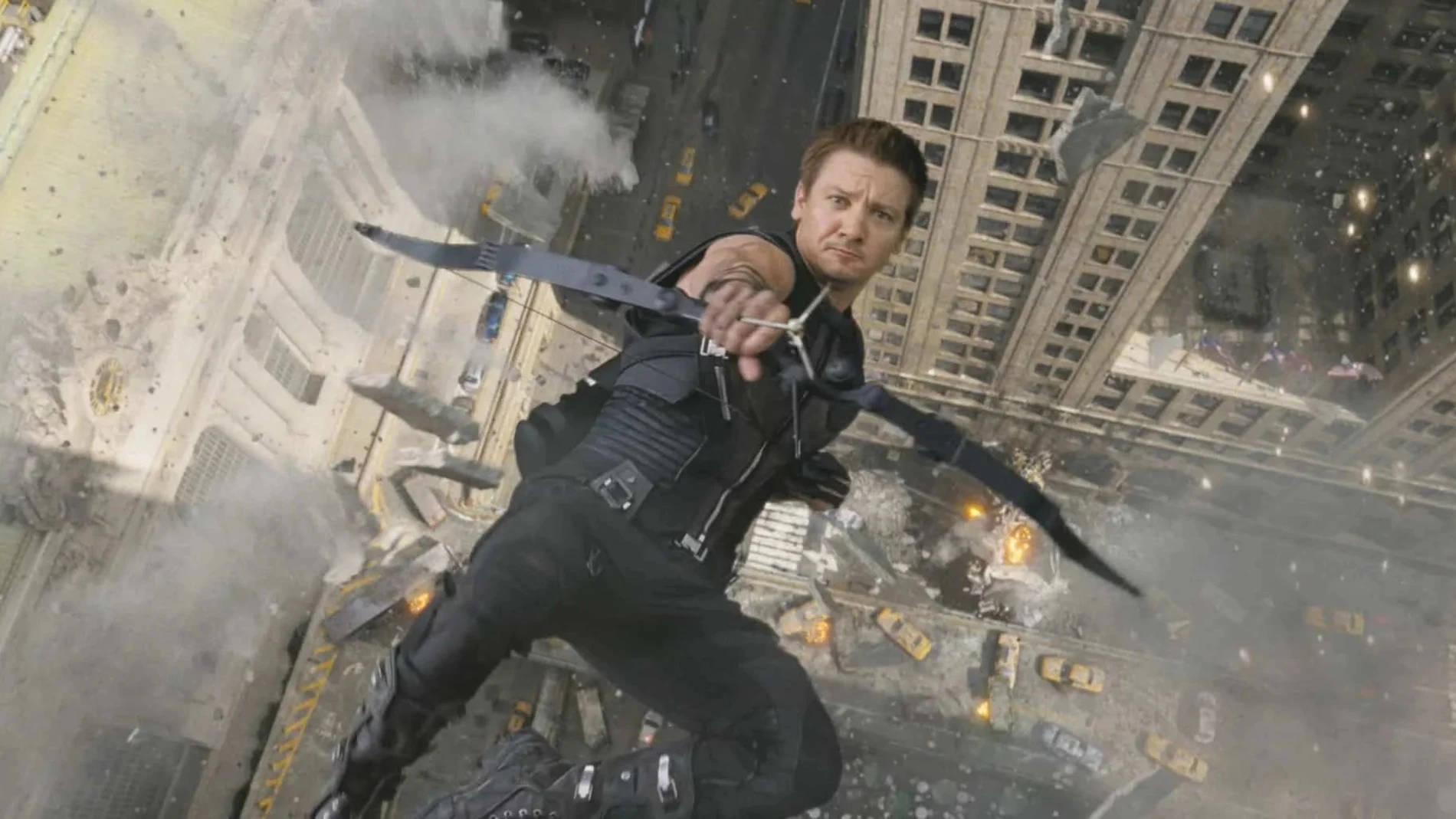 Jeremy Renner como Ojo de Halcón durante una escena