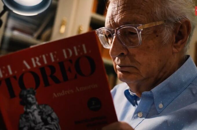 Andrés Amorós arremete contra el ministro Urtasun al recibir el premio de Tauromaquia en Madrid