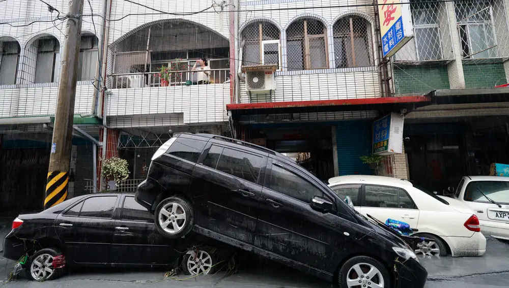 Super Typhoon Ragasa kills 14, dozens missing in Taiwan floods