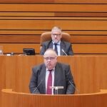 El consejero de Sanidad, Alejandro Vázquez, interviene en las Cortes