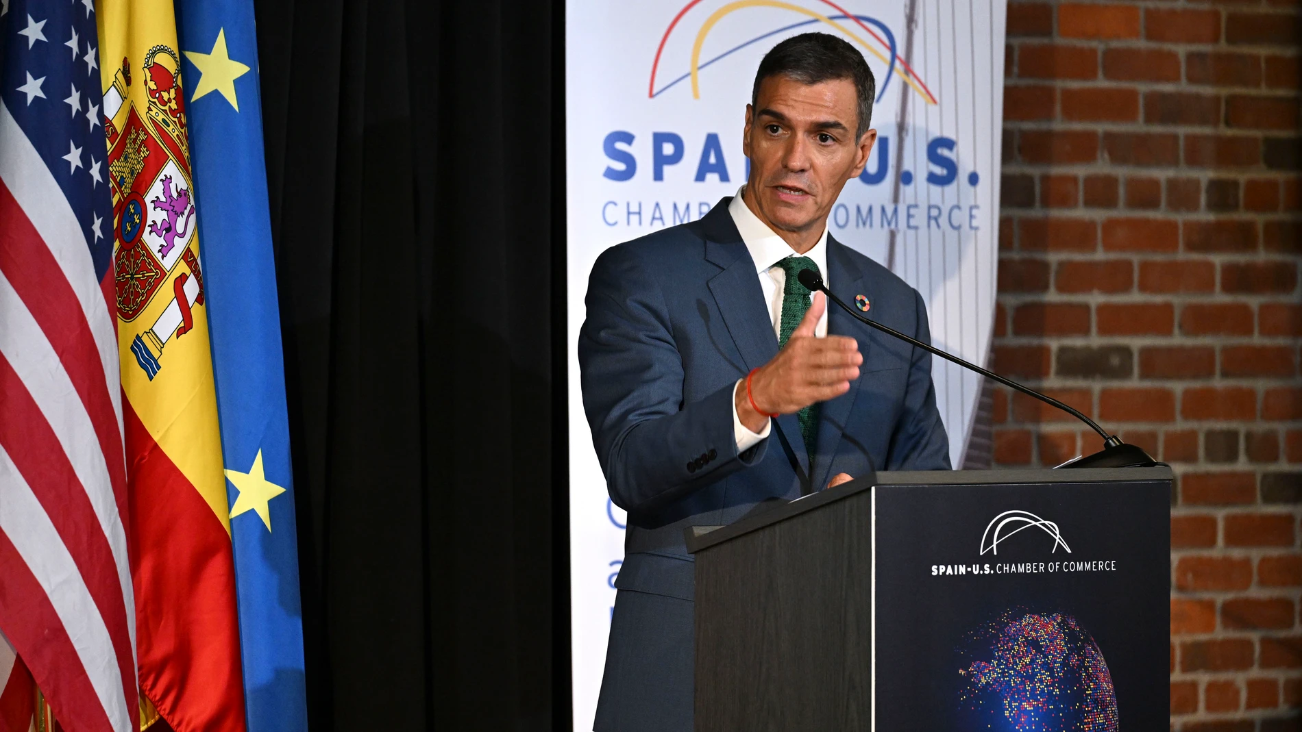 NUEVA YORK, 24/09/2025.- El presidente del Gobierno español, Pedro Sánchez, durante su intervención en el foro ´Latinoamerica, Estados Unidos y España en la economía global´, hoy miércoles en la sede del Instituto Cervantes. EFE/Borja Puig de la Bellacasa/Pool Moncloa SOLO USO EDITORIAL/SOLO DISPONIBLE PARA ILUSTRAR LA INFORMCIÓN QUE ACOMPAÑA (CRÉDITO OBLIGATORIO)