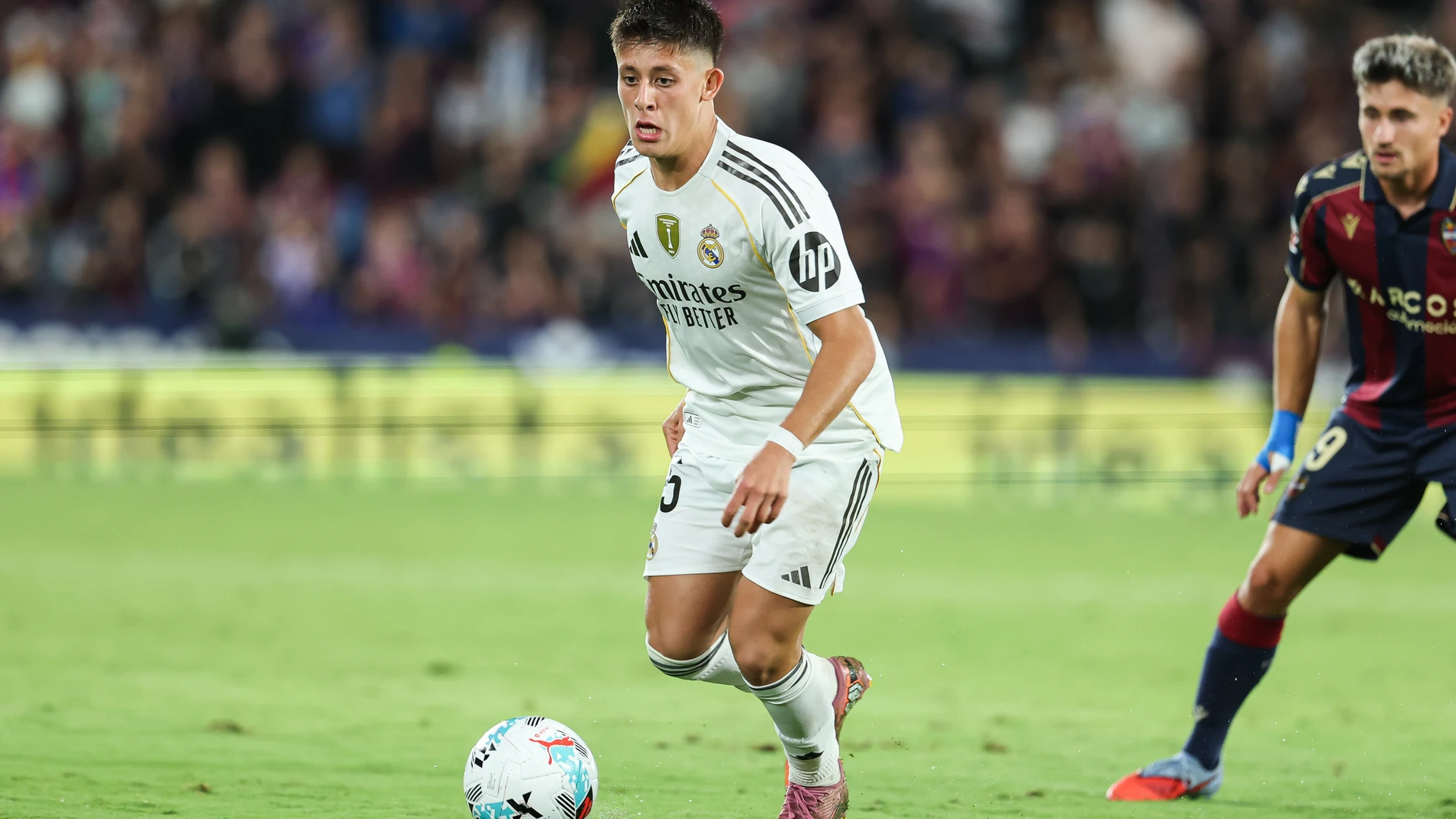 Arda Guler of Real Madrid CF in action during the Spanish League, LaLiga EA Sports, football match played between Levante UD and Real Madrid at Ciudad de Valencia stadium on September 23, 2025, in Valencia, Spain. AFP7 23/09/2025 ONLY FOR USE IN SPAIN