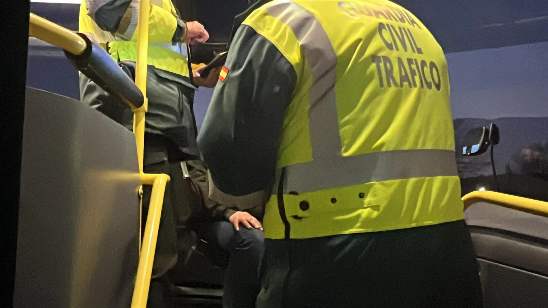 Sucesos.- Denunciado el conductor de un bus escolar en una comarca de Cáceres por triplicar la tasa de alcohol