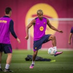 Fútbol.- Lamine Yamal y Balde entrenan con el grupo antes de recibir a la Real Sociedad