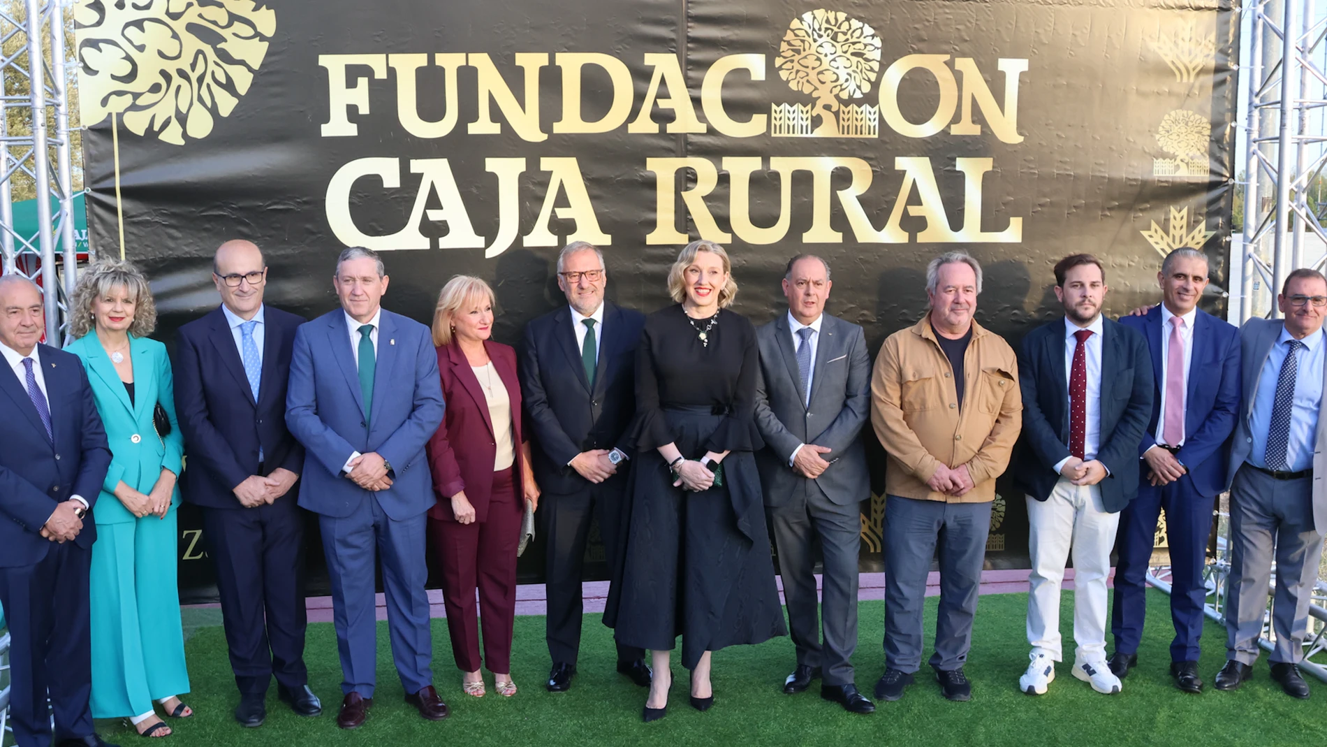 Asistentes a la gala de Caja Rural de Zamora, con la presencia entre otros de Isabel Blanco, Javier Faundez, Leticia García o Carlos Pollàn CC