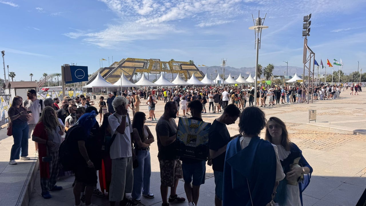 Caos en la San Diego Comic-Con Málaga con fans atrapados en colas de más de dos horas al sol