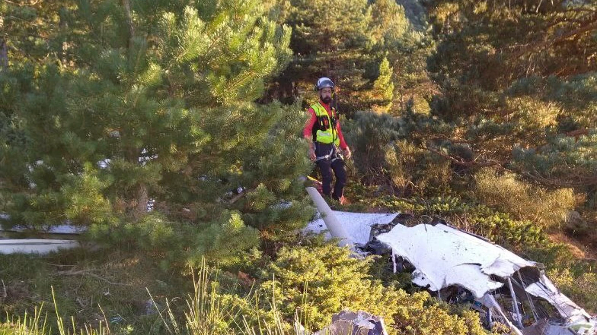 Muere el piloto de una aeronave tras estrellarse en la vertiente segoviana de Peñalara