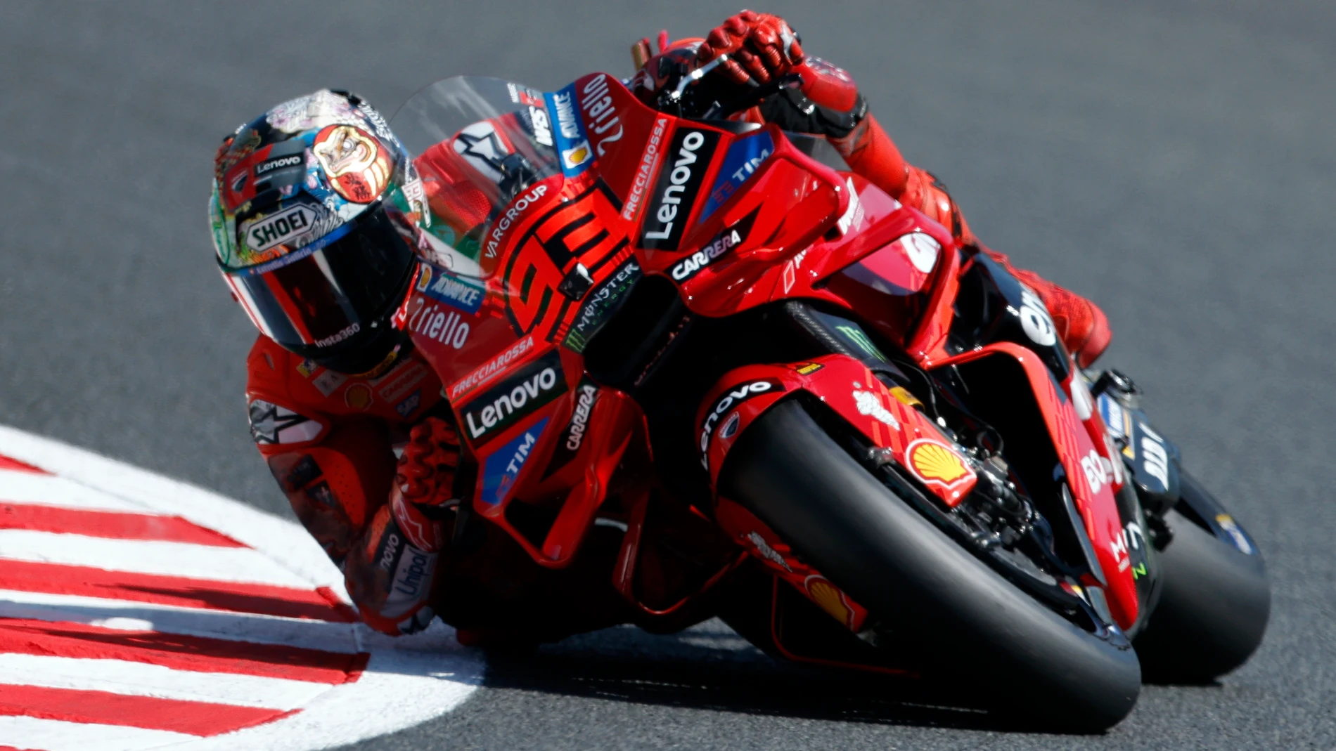 MOTEGI (Japan), 27/09/2025.- Ducati Lenovo Team rider Marc Marquez of Spain rides his bike during the qualifying session of the Motorcycling Grand Prix of Japan in Motegi, Tochigi Prefecture, northeastern Japan, 27 September 2025. (Motociclismo, Japón, España) EFE/EPA/FRANCK ROBICHON