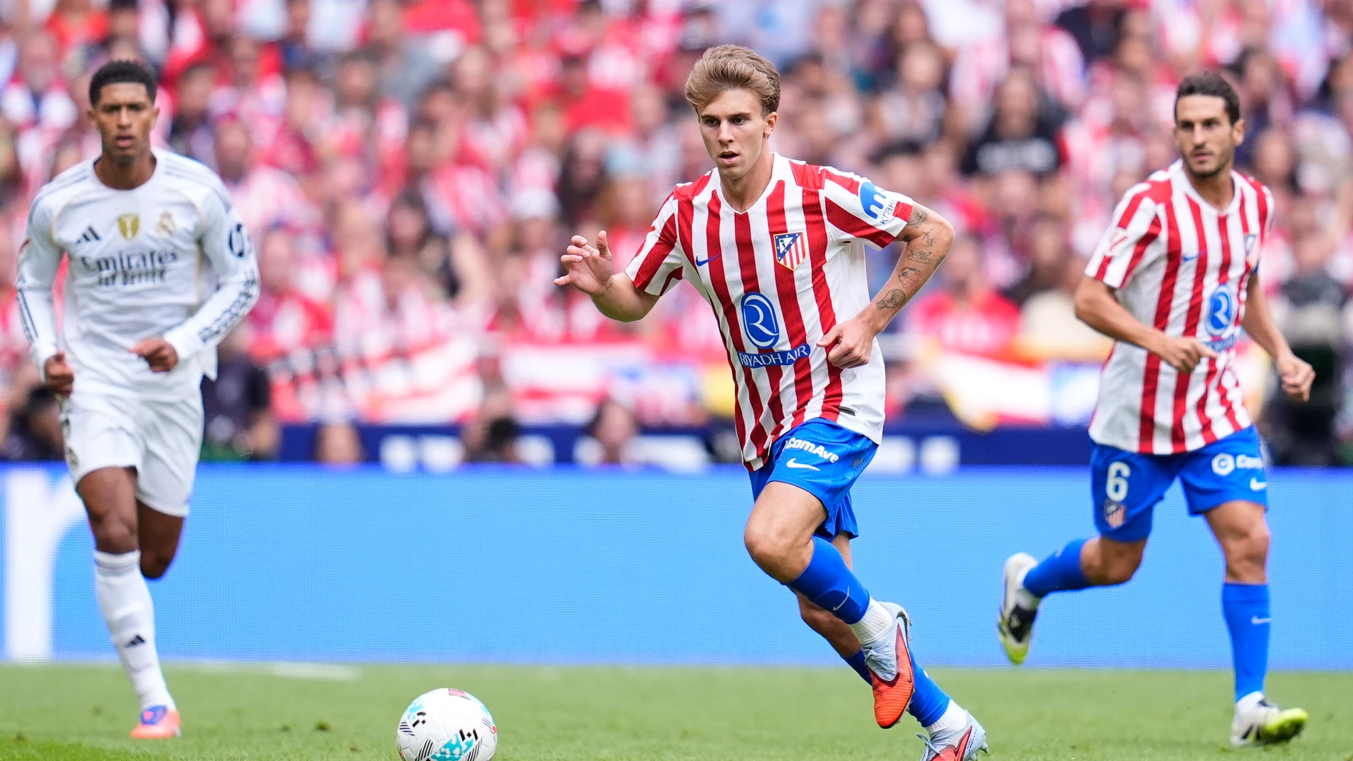 Pablo Barrios of Atletico de Madrid in action during the Spanish League, LaLiga EA Sports, football match played between Atletico de Madrid and Real Madrid at Riyadh Air Metropolitano stadium on September 27, 2025, in Madrid, Spain. AFP7 27/09/2025 ONLY FOR USE IN SPAIN