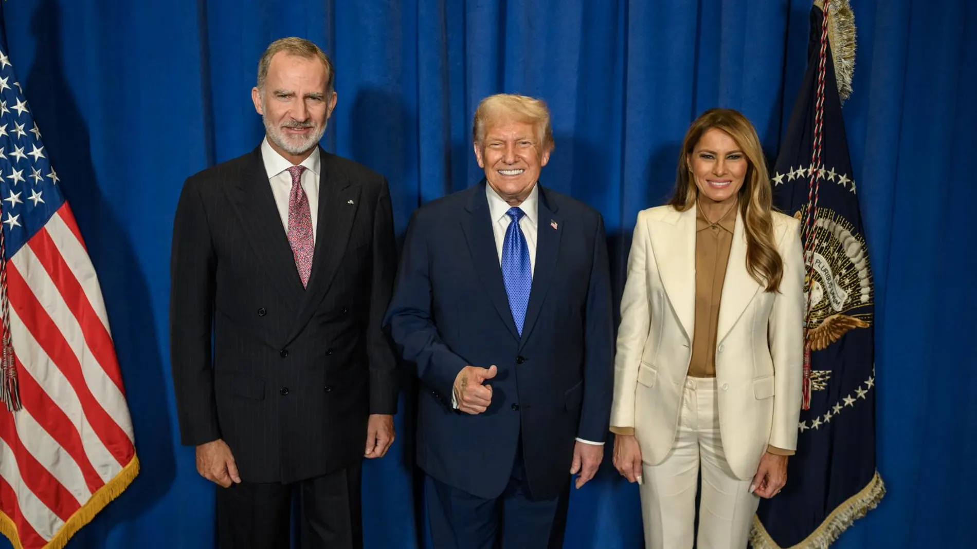 S. M. el Rey Felipe VI con el matrimonio Trump en Nueva York.