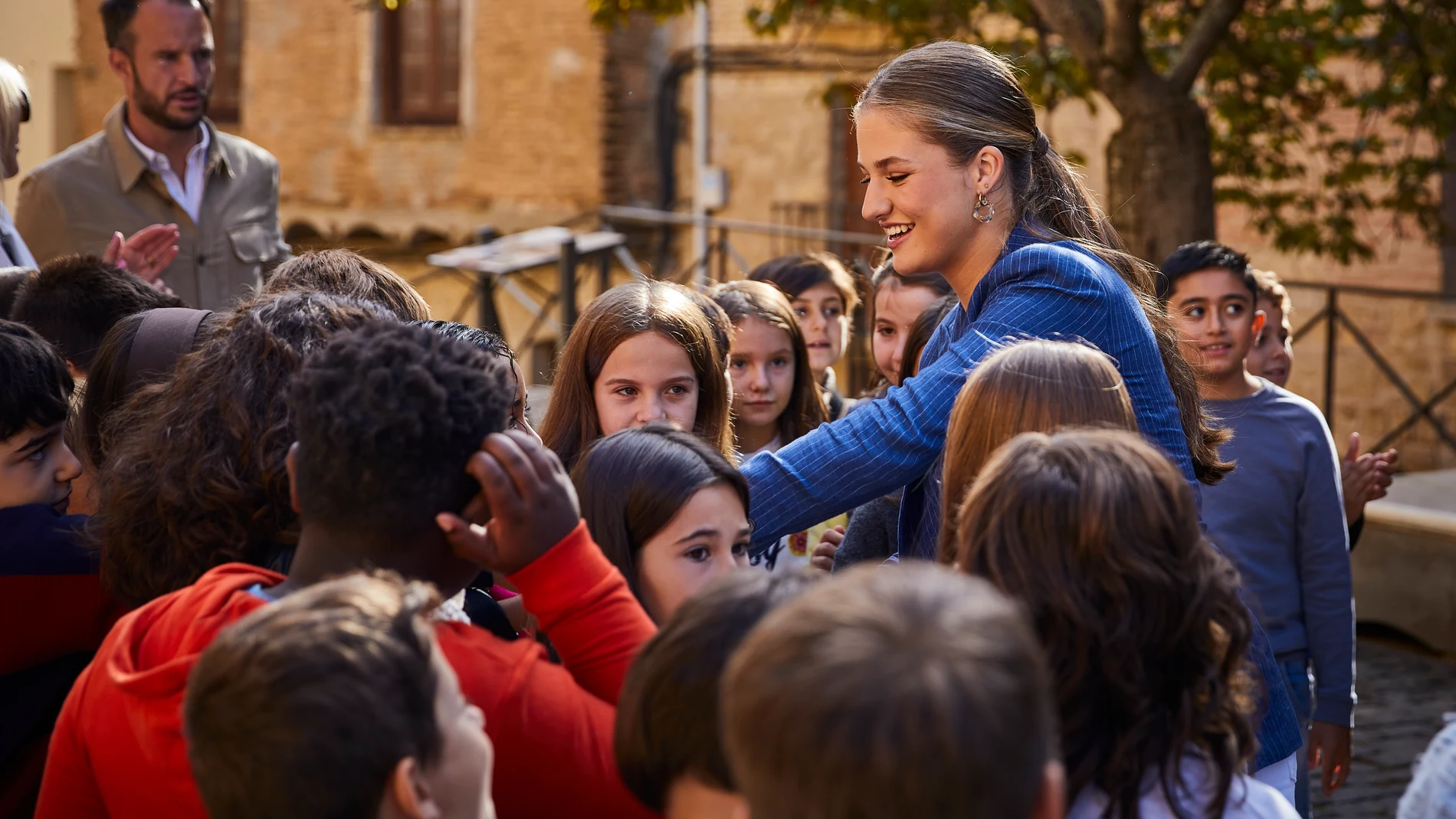 Los Reyes Felipe VI y Doña Letizia, junto a la Princesa de Asturias y de Viana, visitan Navarra en el debut oficial de Doña Leonor en la Comunidad Foral. Visita al Palacio Real de Olite. © Alberto R. Roldán 27 09 2025.