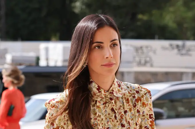 Nos olvidamos del jersey navideño feo por este cárdigan parisino de Sassa de Osma Nos olvidamos del jersey navideño feo por este cárdigan parisino de Sassa de Osma