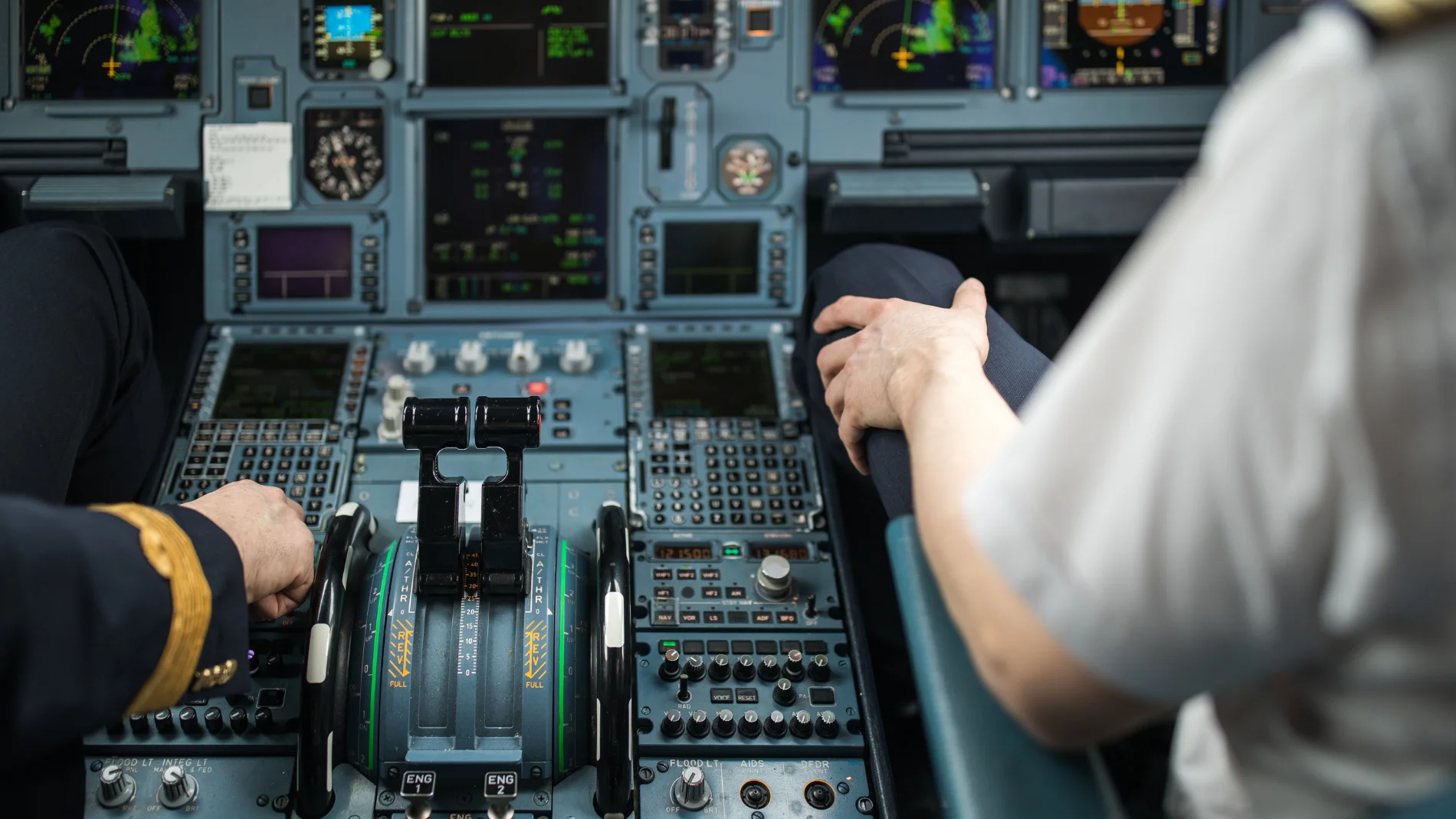 El 90% de los pilotos admiten dormir la siesta durante sus vuelos