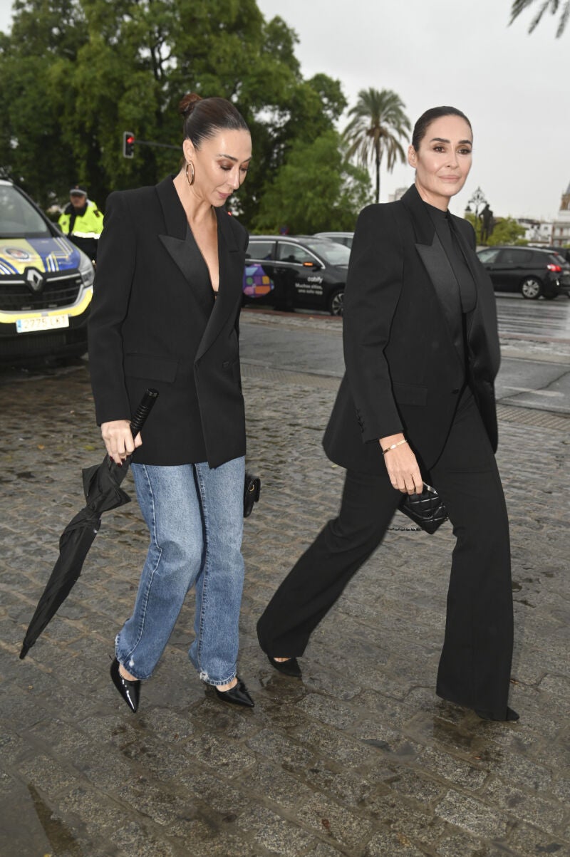 Los looks de Vicky y Rocío.