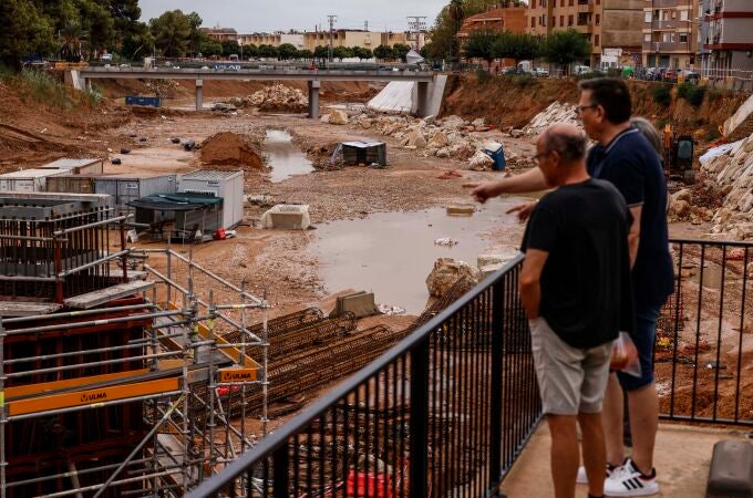 El barranco de La Saleta en Aldaia (Valencia) se desborda de madrugada por las fuertes lluvias