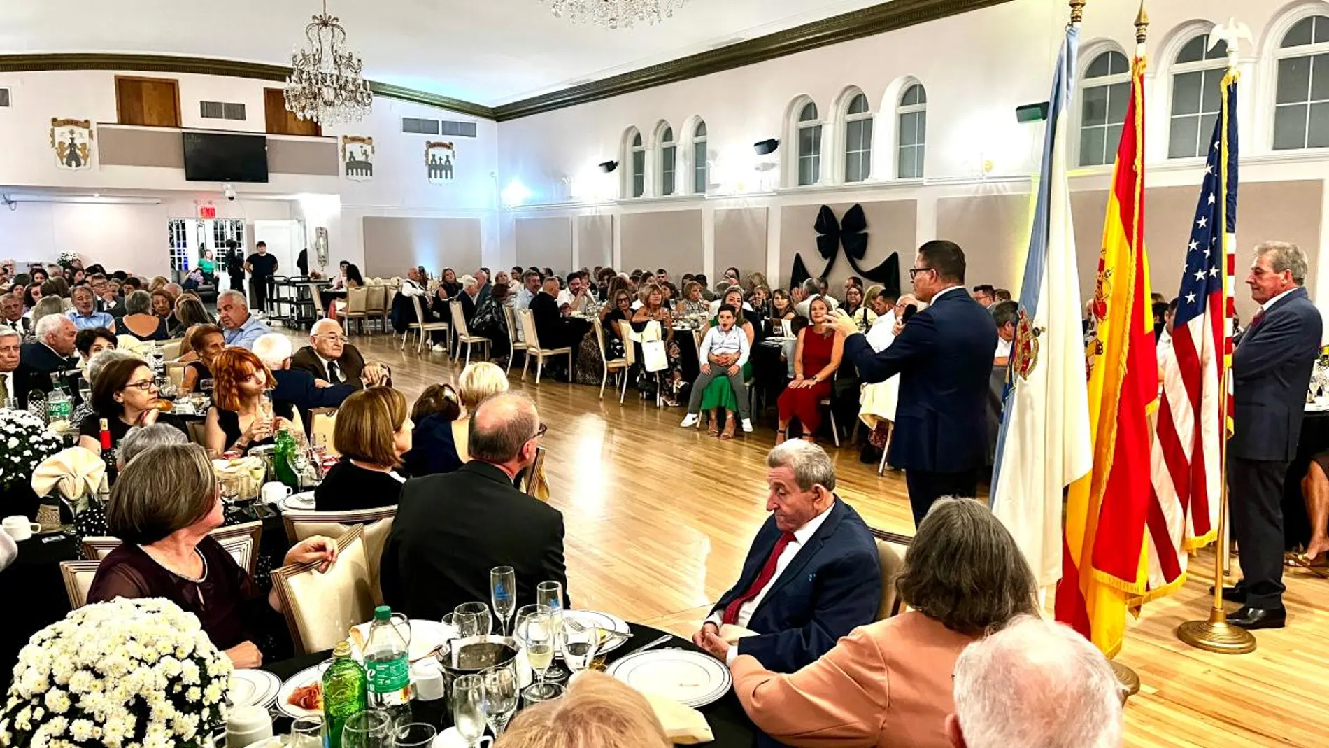 La Xunta destaca el papel de la Casa de Galicia de Nueva York en la preservación de la cultura gallega