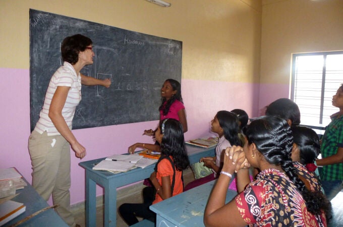 Jóvenes españoles participan en acciones de voluntariado internacional en países en vías de desarrollo