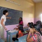 Jóvenes españoles participan en acciones de voluntariado internacional en países en vías de desarrollo