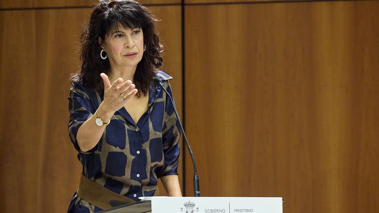La ministra de Igualdad comparece en el Senado, tras la polémica de las pulseras