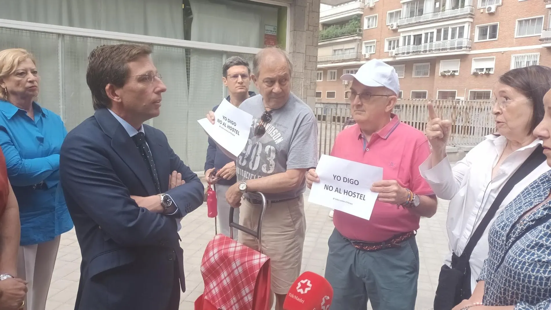 MADRID.-El Ayuntamiento dicta orden de cese de actividad contra el hostel del Parque de las Avenidas
