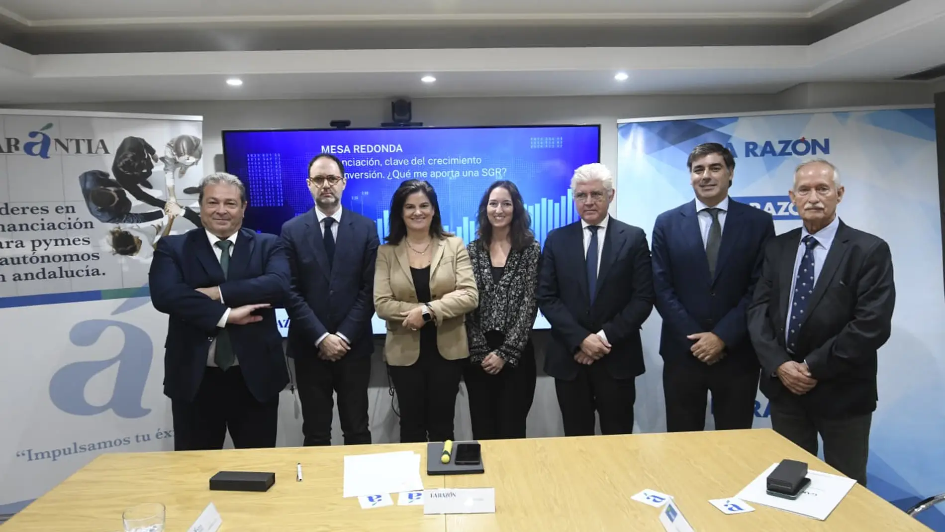 Mesa redonda Garántia - La Razón