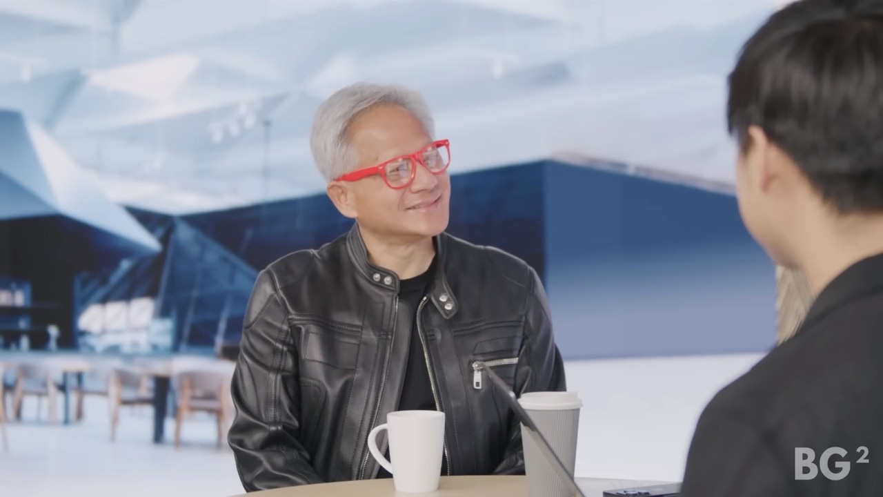 Jensen Huang, CEO de NVIDIA, y la dura verdad: China está a "nanosegundos" de distancia de EE.UU. en la fabricación de chips de IA