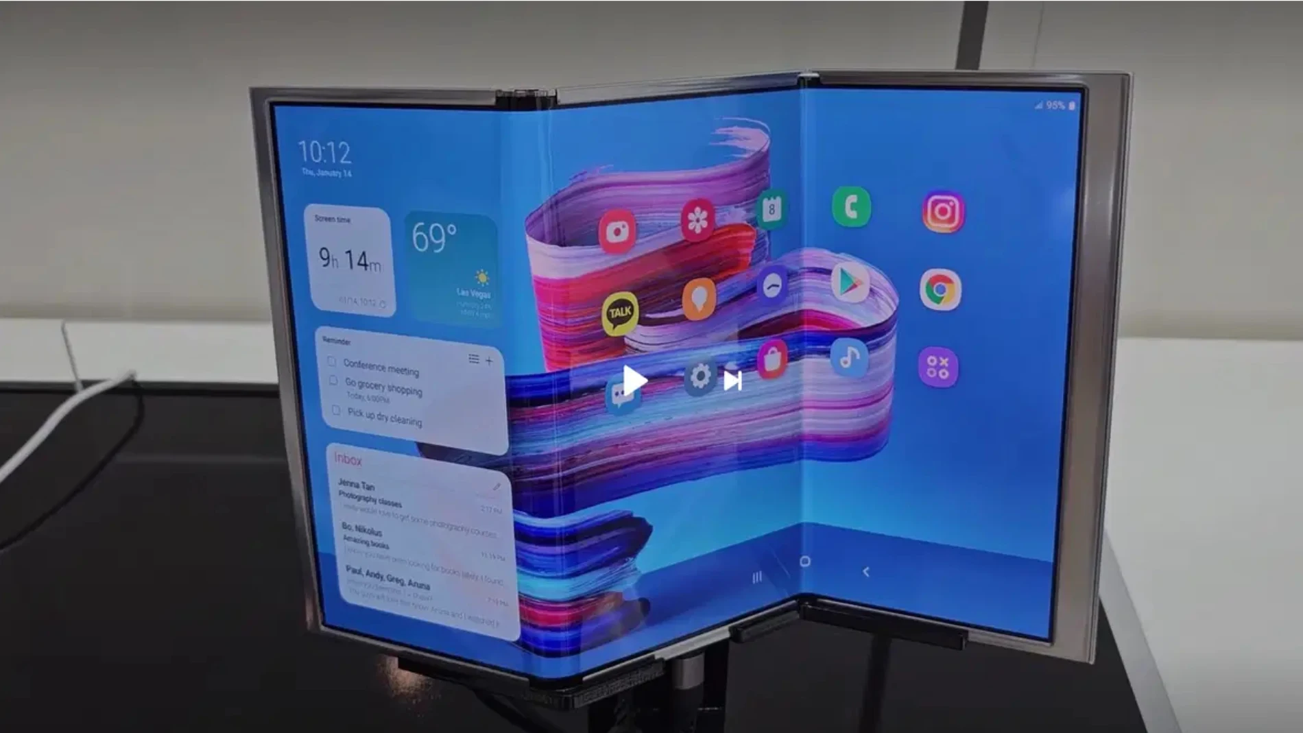 El prototipo del Samsung Galaxy Z TriFold mostrado por la marca en el Mobile World Congress de 2023