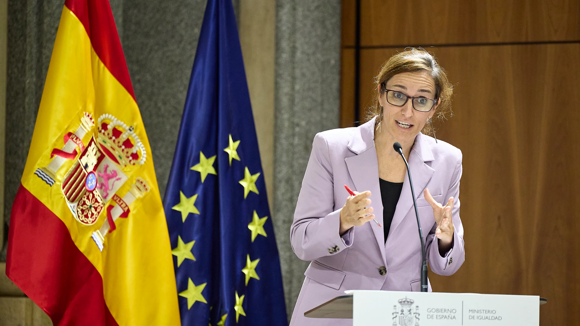 La ministra de Sanidad, Mónica García preside el evento conmemorativo de los 40 Años de la Legalización del Aborto en España, en el Ministerio de Igualdad, a 29 de septiembre de 2025, en Madrid (España). El evento, organizado por el Ministerio de Igualdad y el Ministerio de Sanidad, e impulsado por el programa ‘Quieroabortar’, reúne a representantes institucionales, activistas y profesionales del ámbito sanitario y feminista para abordar el acceso al aborto como un derecho fundamental, analiz...