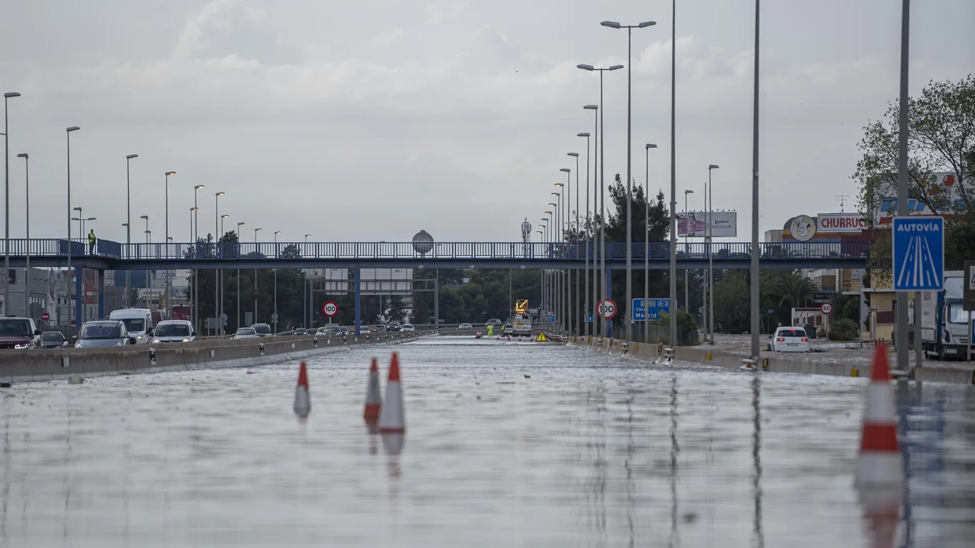 Sucesos.- Ocho carreteras cortadas por inundaciones en la Comunidad Valencia, Cataluña y Aragón