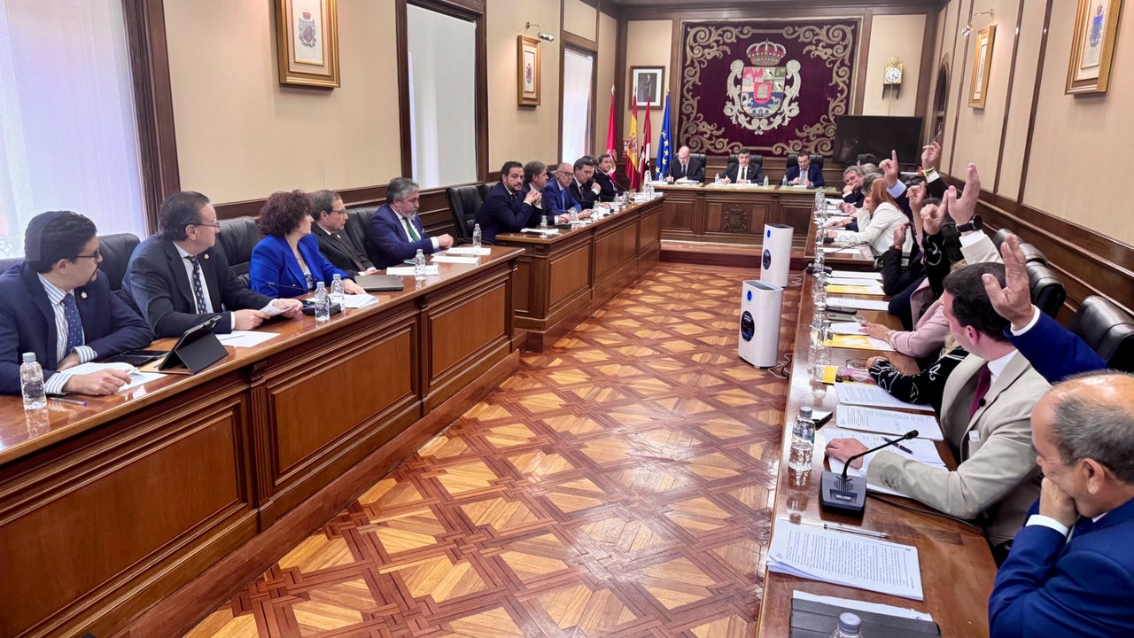 La conexión por autovía entre Ávila y Valladolid desechada por Puente acaba en la Justicia