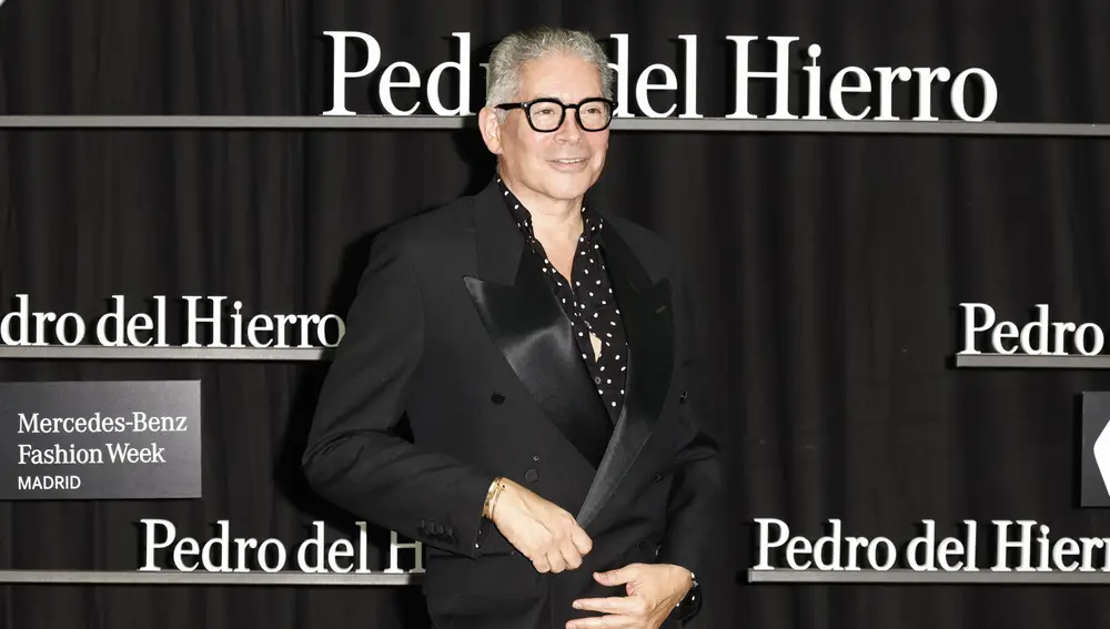 Boris Izaguirre en el desfile de Pedro del Hierro de la Mercedes-Benz Fashion Week