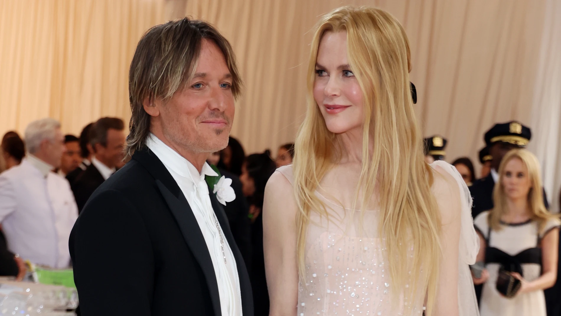 EA2100. NEW YORK (UNITED STATES), 29/09/2025.- Fotografía de archivo del 1 de mayo de 2023 de Keith Urban (i) y Nicole Kidman durante la alfombra roja de la Gala del Met 2023, en Nueva York (Estados Unidos). Kidman y Urban se han separado después de 19 años de casados, según reportes de las revistas estadounidenses People y TMZ. EFE/ Justin Lane ARCHIVO