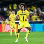 Renato Veiga celebra el gol del empate del Villarreal