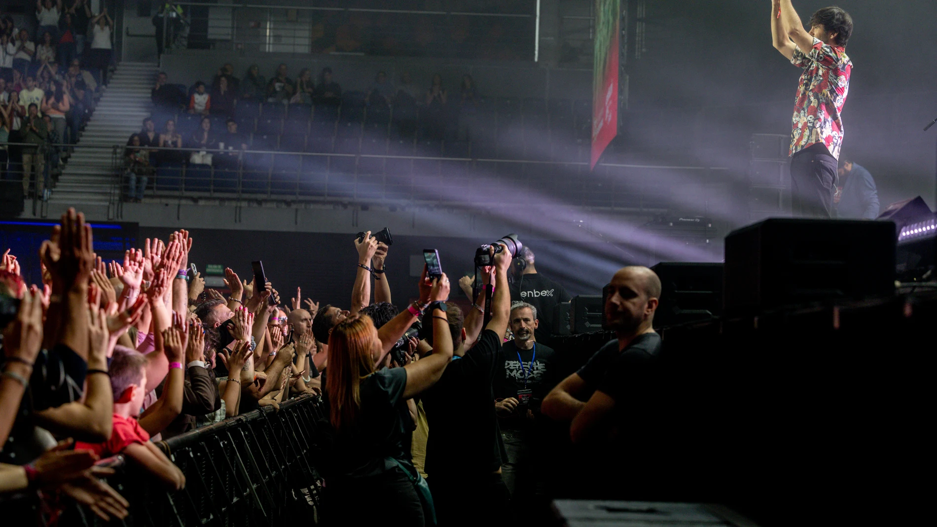 El cantante David Otero actúa durante el concierto solidario ‘Cris contra el cáncer’, en el Movistar Arena, a 1 de octubre de 2025, en Madrid (España). El evento reúne a un cartel excepcional de artistas como Antonio Orozco, Hombres G, Los Secretos, Love of Lesbian, Rozalén, León Benavente, La La Love You, y David Otero, entre otros. 01 OCTUBRE 2025;MÚSICA;MÚSICOS;ARTISTAS;CONCIERTO;SOLIDARIDAD;CÁNCER Ricardo Rubio / Europa Press 01/10/2025