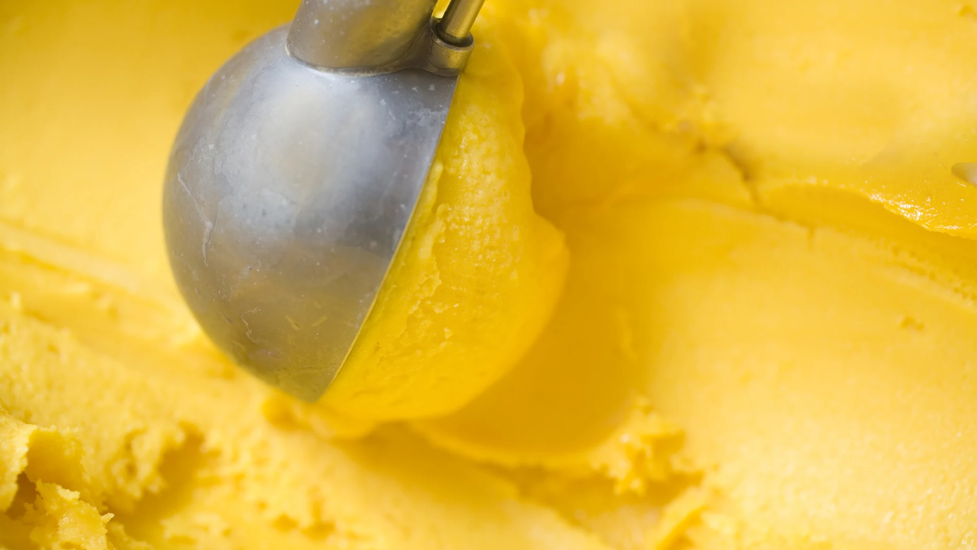 Los helados son uno de los alimentos que más comen las personas, especialmente en verano y como un postre