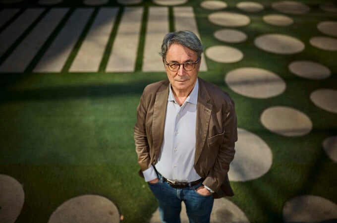 Entrevista con el escritor Andrés Trapiello. © Alberto R. Roldán / Diario La Razón.