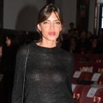 Sara Carbonero, deslumbrante con un sofisticado 'total look black' en su cita con la Reina Letizia