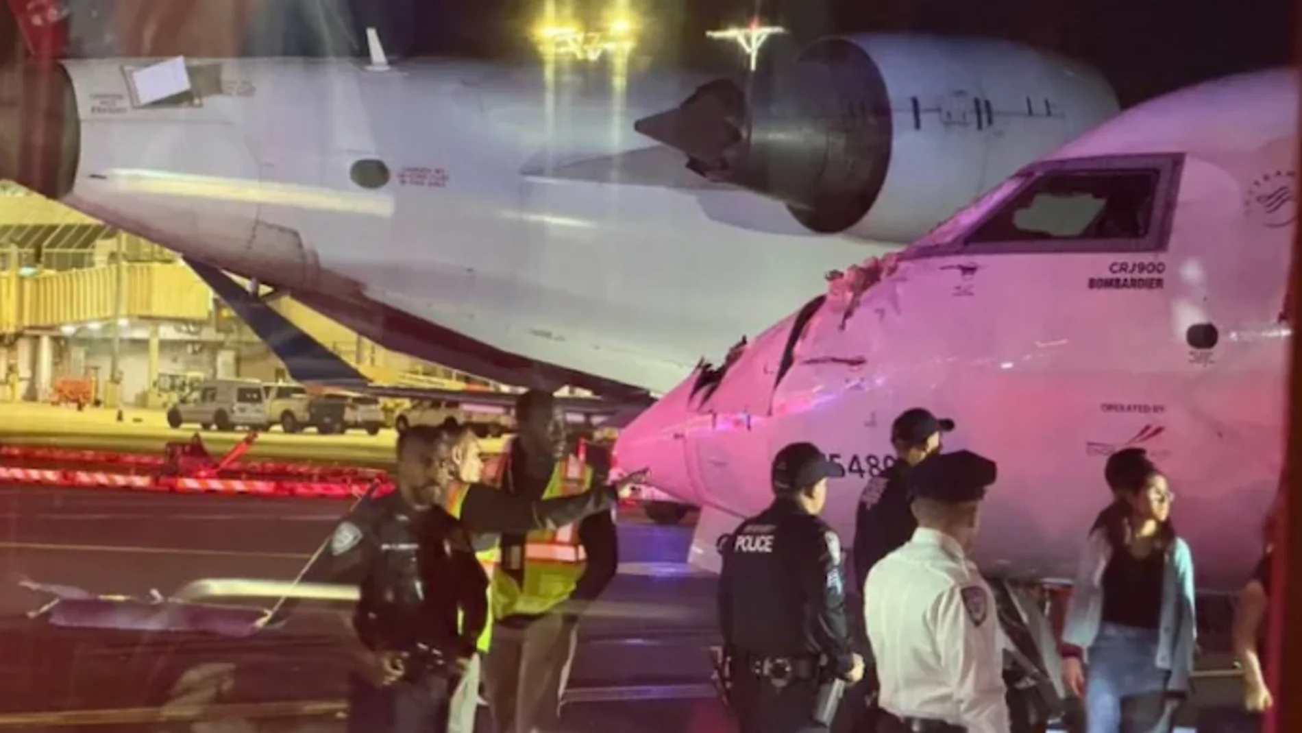 Así quedó el morro de los dos aviones tras la colisión