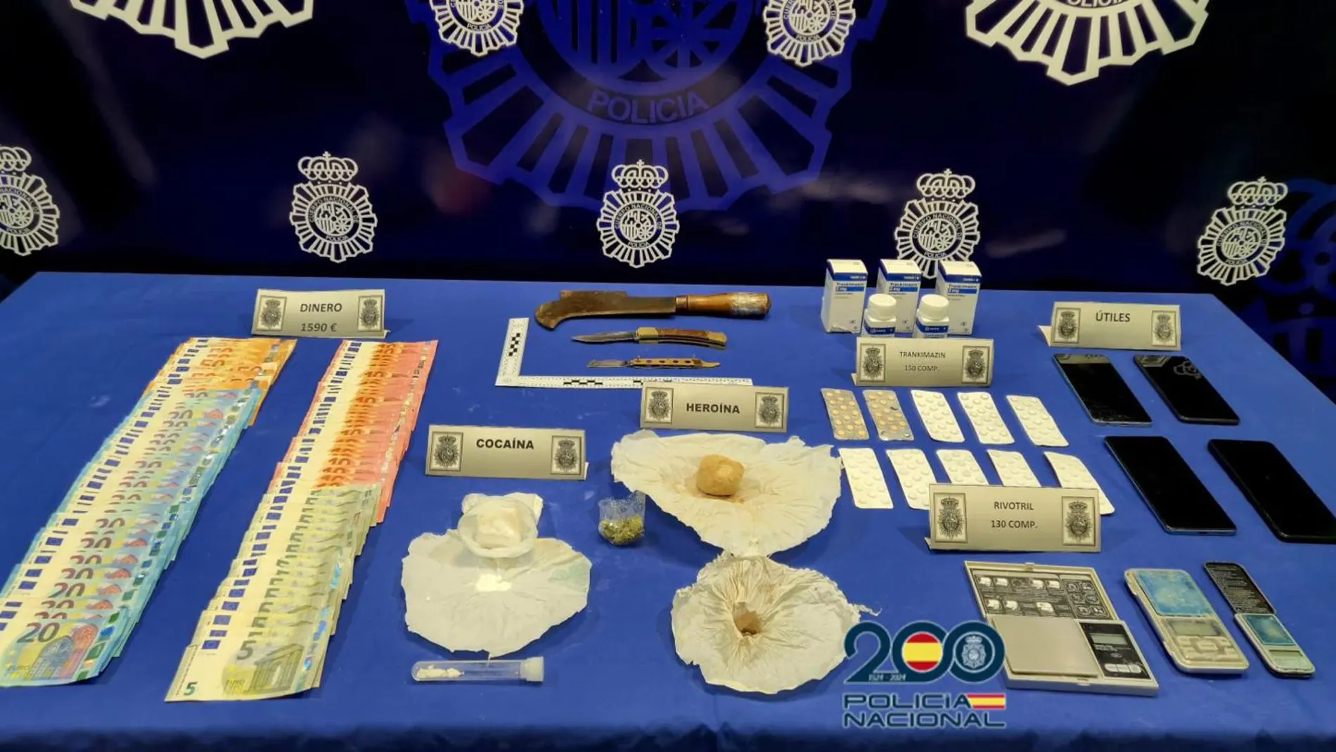 Droga, armas y dinero incautado por la Policía Nacional en la Operación "Barrio"