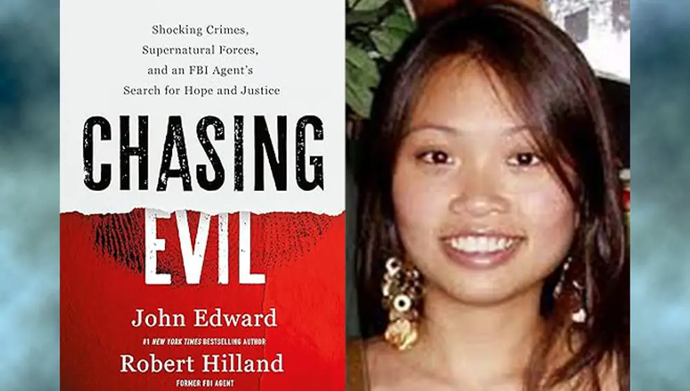 El hallazgo del cuerpo emparedado de Anne Lee (dcha) es uno de los pilares de Chasing Evil