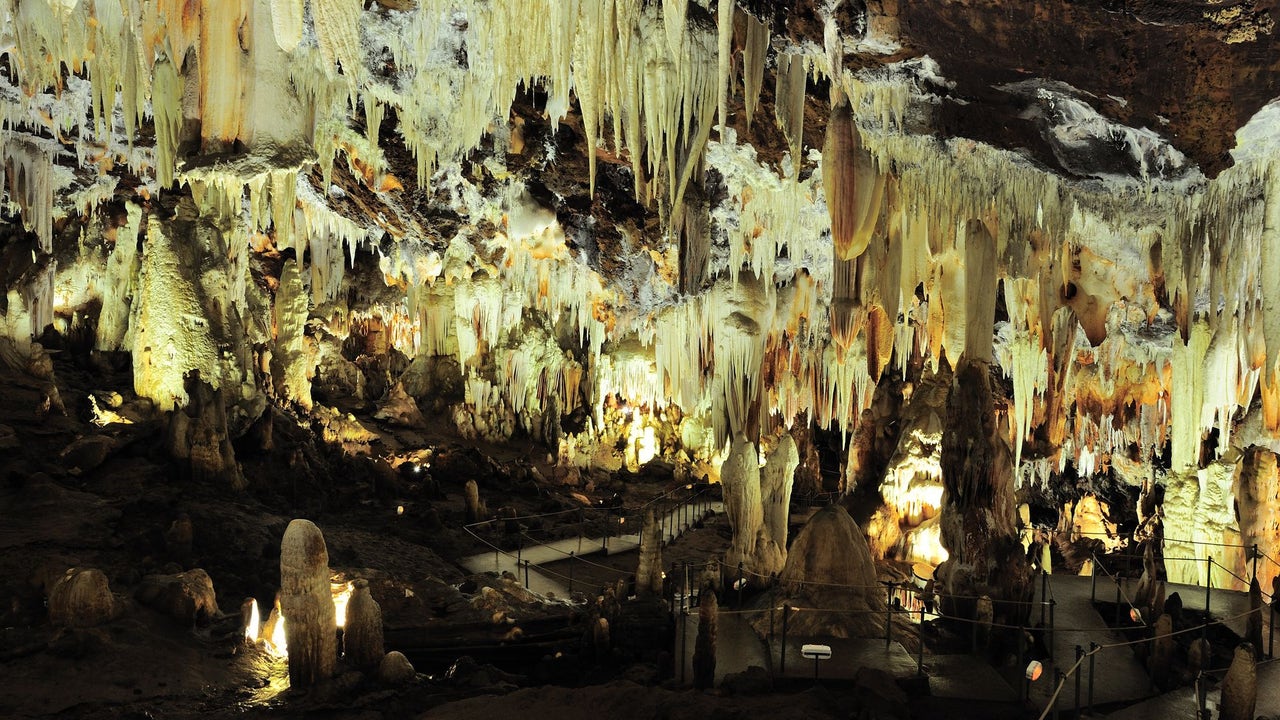 La "catedral" subterránea que ofrece un paisaje karstico único en el mundo